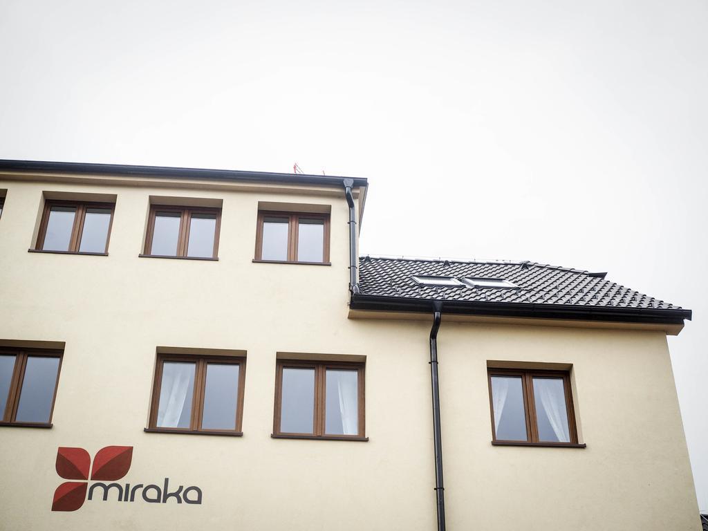 伏尔塔瓦河畔利普诺Miraka公寓 外观 照片